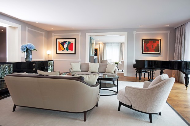 $value['slide']['alt']