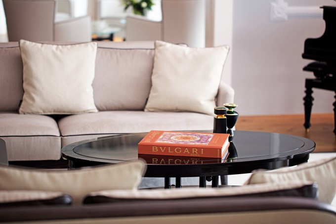 $value['slide']['alt']