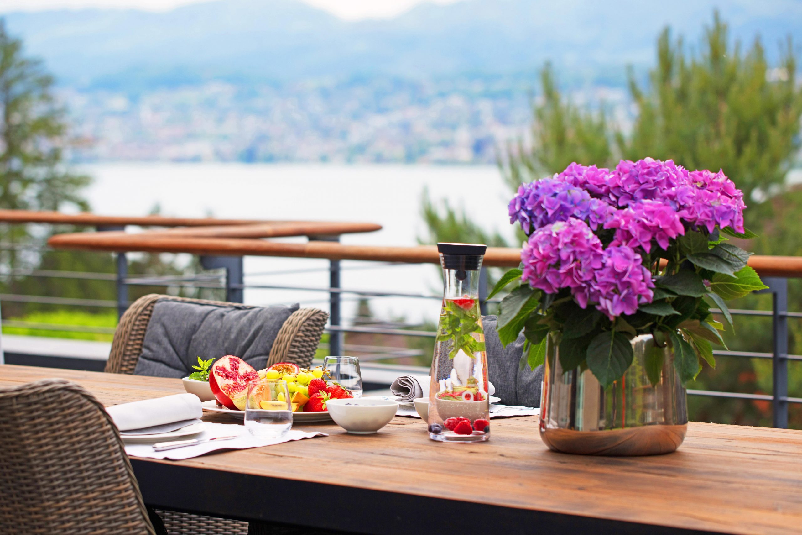 $value['slide']['alt']